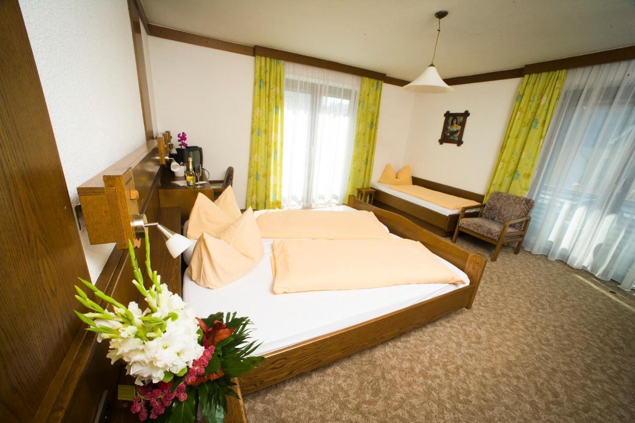 Hotel Landgasthof Zum Schildhauer Halfing Экстерьер фото