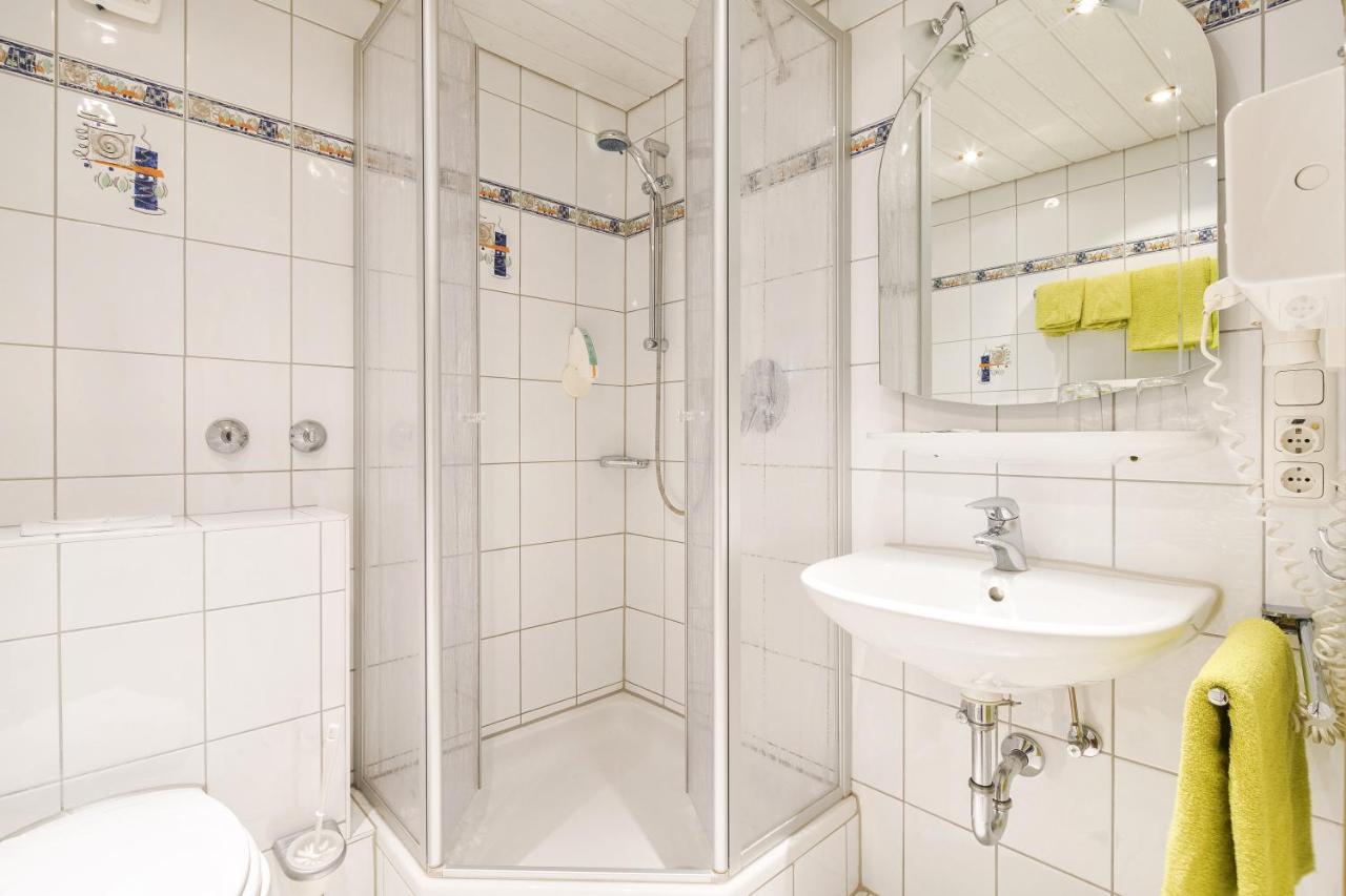 Hotel Landgasthof Zum Schildhauer Halfing Экстерьер фото